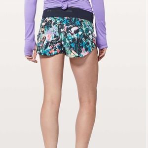 Lululemon Speed Up Low Rise Short 2.5” Size 6